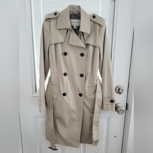 Gently Used Women's BR trench